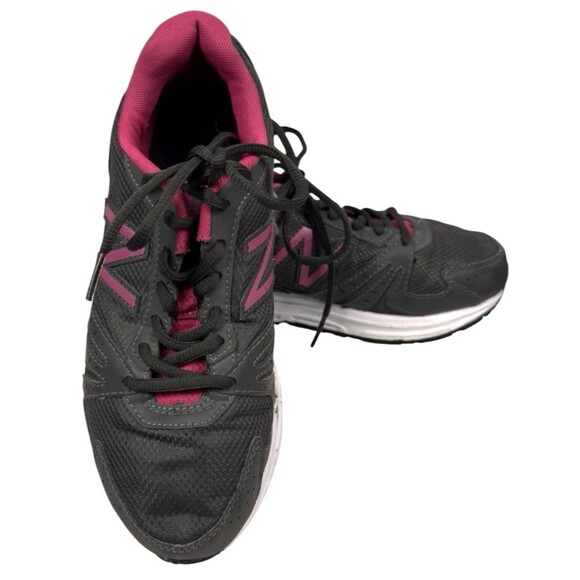 New Balance 380 Women’s Sneakers Running Shoes Size 6 Black Pink Athletic - Picture 3 of 14